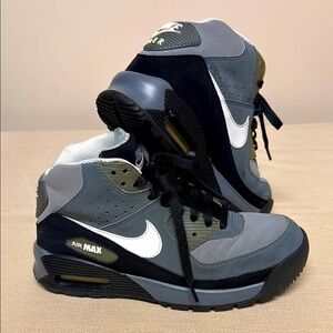 Nike Air Max 90 boot/Sneaker - Gray and Black